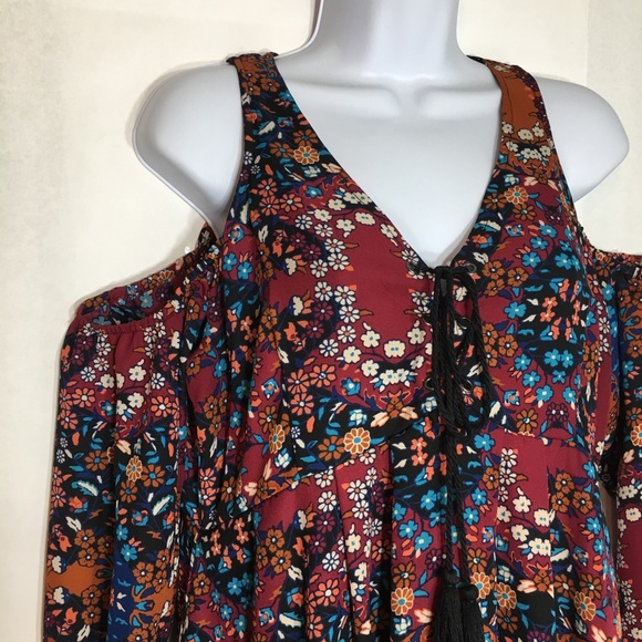 Romeo & Juliet Floral Cold Shoulder Mini Dress - Picture 3 of 6